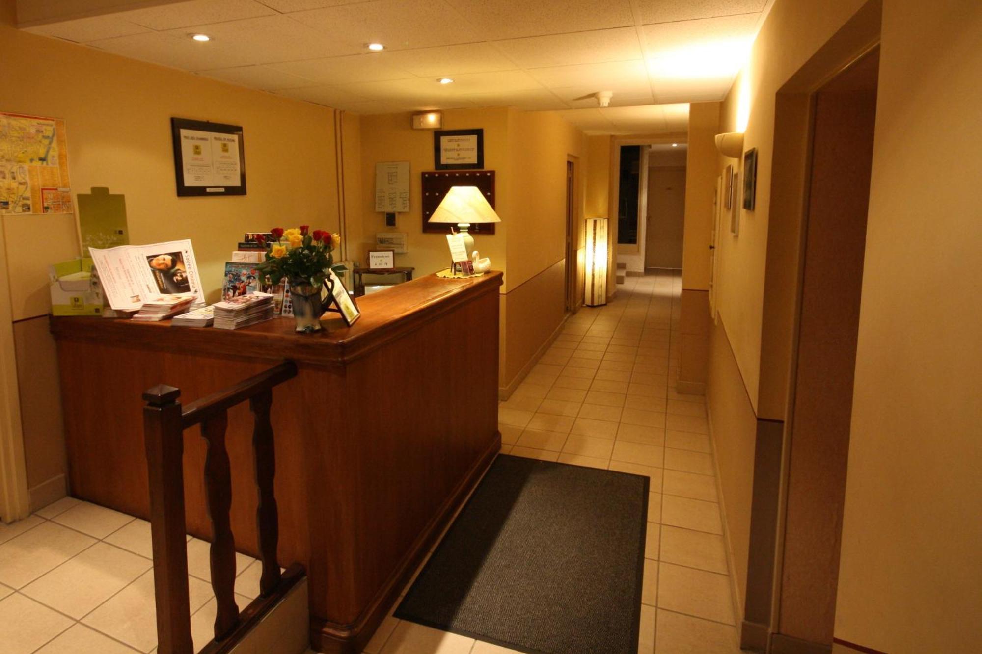 Logis Hotel L'Ange Couronne Belleville-sur-Saône Exteriör bild